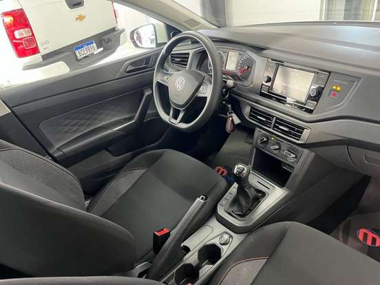 VOLKSWAGEN-POLO-2023