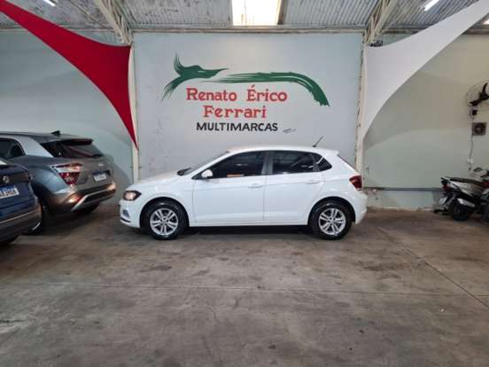 VOLKSWAGEN-POLO-2018