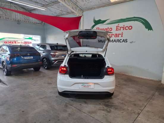 VOLKSWAGEN-POLO-2018