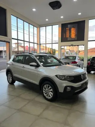 VOLKSWAGEN T-CROSS 1.0 200 TSI TOTAL FLEX AUTOMÁTICO VOLKSWAGEN T-CROSS 1.0 200 TSI TOTAL FLEX AUTOMÁTICO
