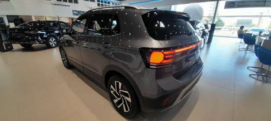 VOLKSWAGEN-T-CROSS-2025
