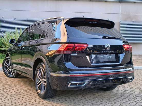 VOLKSWAGEN-TIGUAN-2.0 300 TSI GASOLINA ALLSPACE R-LINE AUTOMÁTICO VOLKSWAGEN-TIGUAN-2023