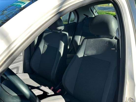 VOLKSWAGEN-GOL-1.0 12V MPI TOTALFLEX 4P MANUAL VOLKSWAGEN-GOL-2019