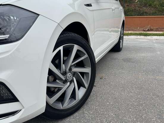 VOLKSWAGEN-VIRTUS-1.0 200 TSI HIGHLINE AUTOMÁTICO VOLKSWAGEN-VIRTUS-2020