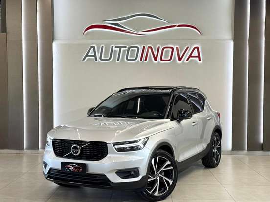 VOLVO-XC40-2018