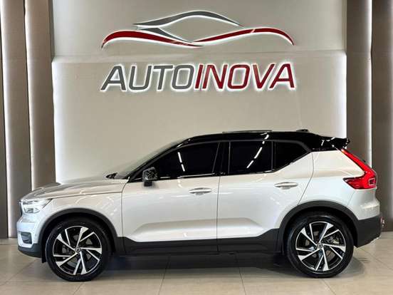 VOLVO-XC40-2018