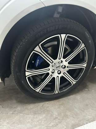 VOLVO-XC60-2019