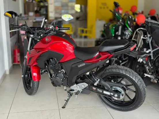 YAMAHA-FZ25 FAZER CONNECTED ABS-2025