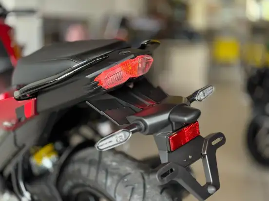 YAMAHA-FZ25 FAZER CONNECTED ABS-2025