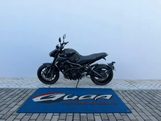 YAMAHA MT-09 YAMAHA MT-09