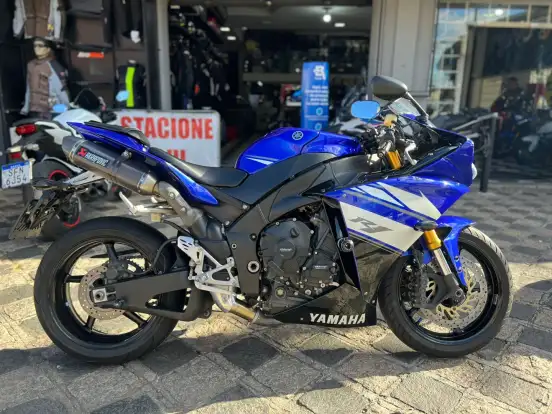 YAMAHA-YZF R1-2012