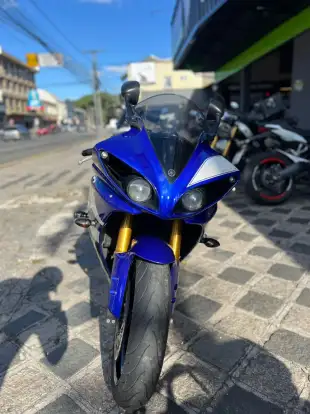 YAMAHA-YZF R1-2012