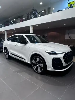 AUDI Q5 2.0 TFSI GASOLINA SPORTBACK S LINE QUATTRO S TRONIC AUDI Q5 2.0 TFSI GASOLINA SPORTBACK S LINE QUATTRO S TRONIC