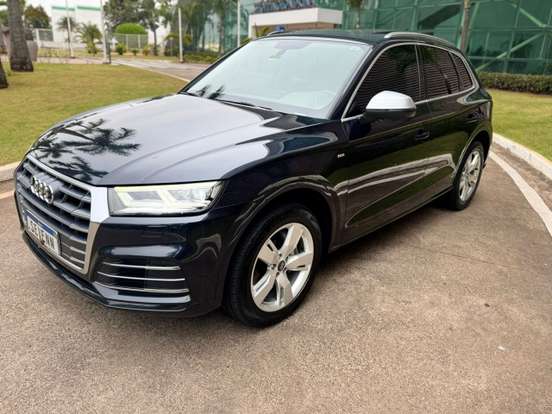 AUDI-Q5-2020