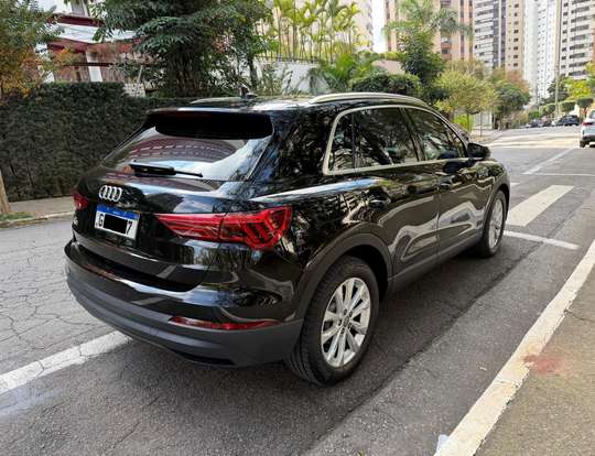 AUDI-Q3-2019