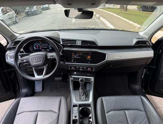 AUDI-Q3-2019