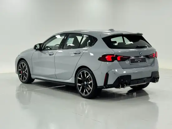 BMW-M 135i-2.0 16V TURBO GASOLINA XDRIVE STEPTRONIC BMW-M 135i-2025