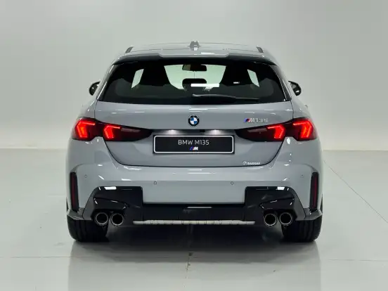 BMW-M 135i-2.0 16V TURBO GASOLINA XDRIVE STEPTRONIC BMW-M 135i-2025