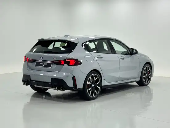 BMW-M 135i-2.0 16V TURBO GASOLINA XDRIVE STEPTRONIC BMW-M 135i-2025