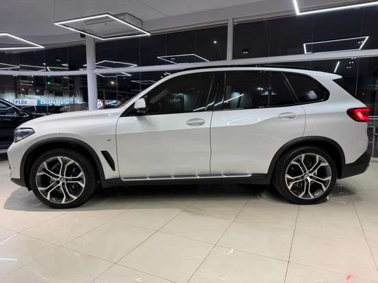 BMW-X5-2019