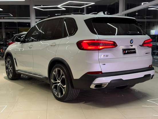 BMW-X5-2019