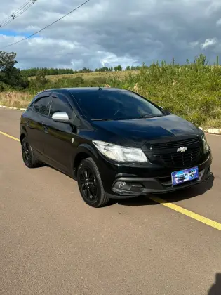 CHEVROLET ONIX 1.0 MPFI SELEÇÃO 8V FLEX 4P MANUAL CHEVROLET ONIX 1.0 MPFI SELEÇÃO 8V FLEX 4P MANUAL