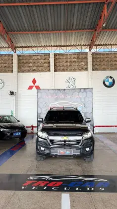 CHEVROLET S10 2.8 HIGH COUNTRY 4X4 CD 16V TURBO DIESEL 4P AUTOMÁTICO CHEVROLET S10 2.8 HIGH COUNTRY 4X4 CD 16V TURBO DIESEL 4P AUTOMÁTICO