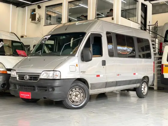 FIAT DUCATO 2.3 MINIBUS TETO ALTO 8V TURBO DIESEL 3P MANUAL FIAT DUCATO 2.3 MINIBUS TETO ALTO 8V TURBO DIESEL 3P MANUAL