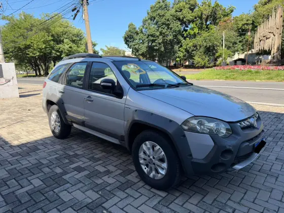 FIAT PALIO 1.8 MPI ADVENTURE WEEKEND 16V FLEX 4P AUTOMATIZADO FIAT PALIO 1.8 MPI ADVENTURE WEEKEND 16V FLEX 4P AUTOMATIZADO