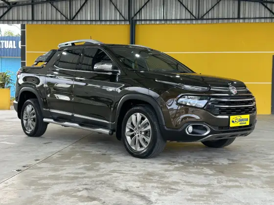FIAT TORO 2.0 16V TURBO DIESEL RANCH 4WD AT9 FIAT TORO 2.0 16V TURBO DIESEL RANCH 4WD AT9