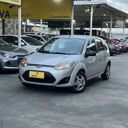 FORD FIESTA 1.0 ROCAM HATCH 8V FLEX 4P MANUAL FORD FIESTA 1.0 ROCAM HATCH 8V FLEX 4P MANUAL