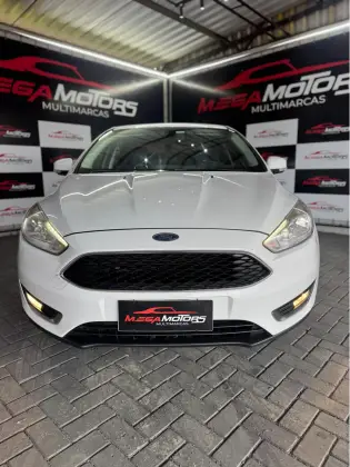 FORD FOCUS 2.0 SE PLUS FASTBACK 16V FLEX 4P POWERSHIFT
