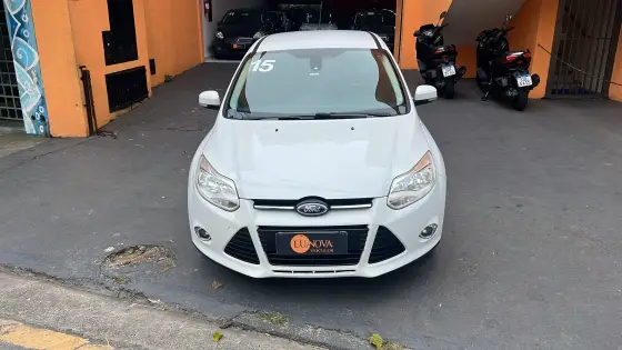 FORD FOCUS 2.0 TITANIUM 16V FLEX 4P POWERSHIFT FORD FOCUS 2.0 TITANIUM 16V FLEX 4P POWERSHIFT