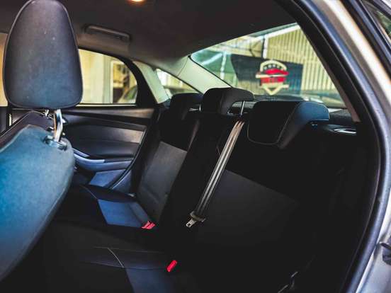 FORD-FOCUS-2.0 SE PLUS SEDAN 16V FLEX 4P POWERSHIFT FORD-FOCUS-2015