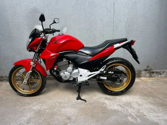 HONDA CB 300R 