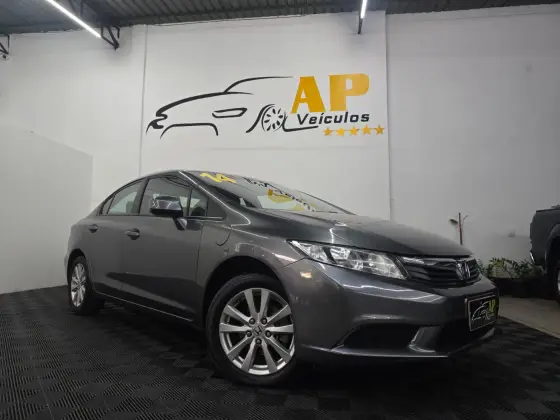 HONDA CIVIC 1.8 LXS 16V FLEX 4P AUTOMÁTICO HONDA CIVIC 1.8 LXS 16V FLEX 4P AUTOMÁTICO