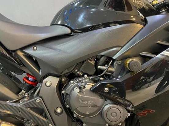 HONDA-CBR 600F HONDA-CBR 600F-2012