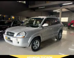 HYUNDAI TUCSON 2.0 MPFI GLS 16V 143CV 2WD FLEX 4P AUTOMÁTICO HYUNDAI TUCSON 2.0 MPFI GLS 16V 143CV 2WD FLEX 4P AUTOMÁTICO