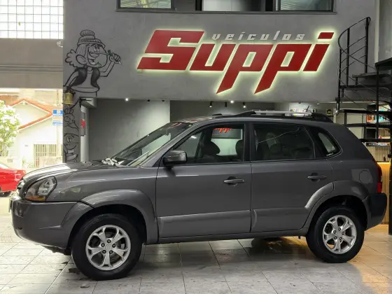 HYUNDAI TUCSON 2.0 MPFI GLS 16V 143CV 2WD FLEX 4P AUTOMÁTICO HYUNDAI TUCSON 2.0 MPFI GLS 16V 143CV 2WD FLEX 4P AUTOMÁTICO