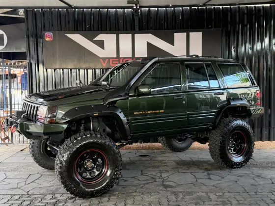 JEEP GRAND CHEROKEE 5.2 LIMITED 4X4 V8 16V GASOLINA 4P AUTOMÁTICO JEEP GRAND CHEROKEE 5.2 LIMITED 4X4 V8 16V GASOLINA 4P AUTOMÁTICO