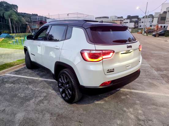 JEEP-COMPASS-2021