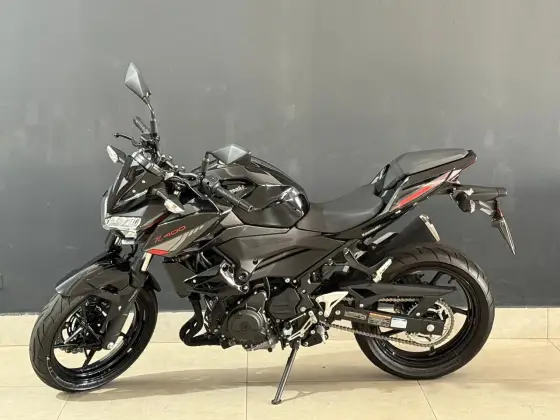 KAWASAKI Z400 KAWASAKI Z400