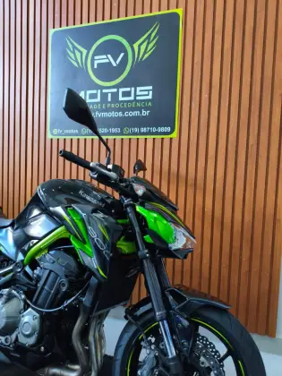 KAWASAKI Z900 KAWASAKI Z900