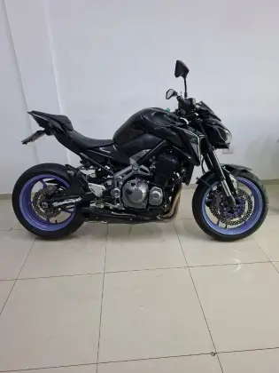KAWASAKI Z900 