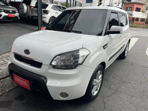 KIA SOUL 1.6 EX 16V FLEX 4P MANUAL KIA SOUL 1.6 EX 16V FLEX 4P MANUAL