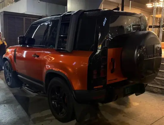 LAND ROVER DEFENDER 2.0 P300 GASOLINA 90 SE AWD AUTOMÁTICO