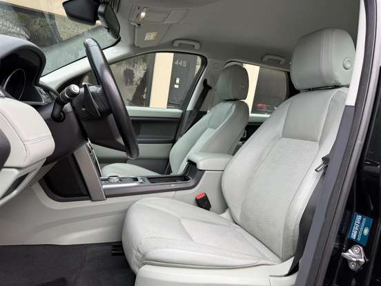 LAND ROVER-DISCOVERY SPORT-2015