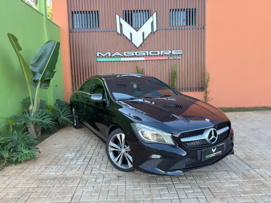 MERCEDES-BENZ CLA 200 1.6 URBAN 16V FLEX 4P AUTOMÁTICO MERCEDES-BENZ CLA 200 1.6 URBAN 16V FLEX 4P AUTOMÁTICO