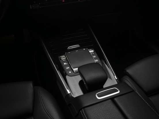 MERCEDES-BENZ-GLB 200-1.3 CGI GASOLINA ADVANCE 7G-DCT MERCEDES-BENZ-GLB 200-2021