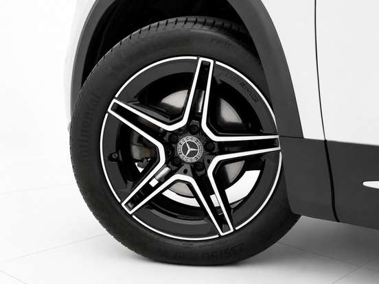 MERCEDES-BENZ-GLB 200-2021